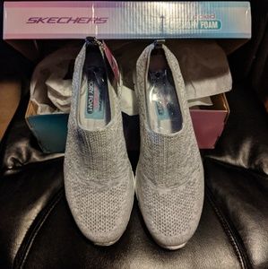 Skechers tennis shoes